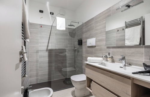 Milan Apartamento | Santa Giulia Suite. Like at Home. Leisure or business with all the best comfort!