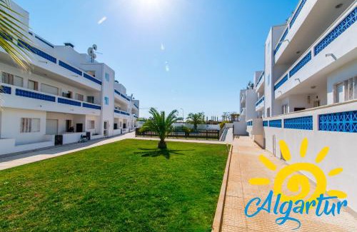 Santa Luzia Apartamento | Santa Luzia Residence by Algartur - 5 mins Downtown - Pool & Wi-Fi