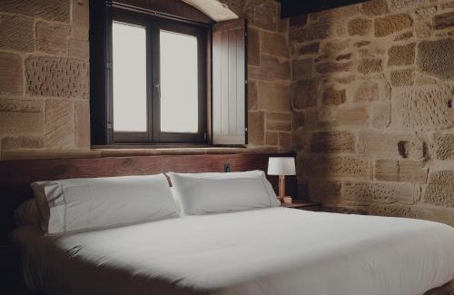 Briones Hotel | Santa María Briones