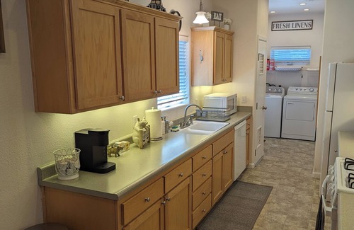 Atascadero Apartamento | Santa Margarita, the center of the universe.