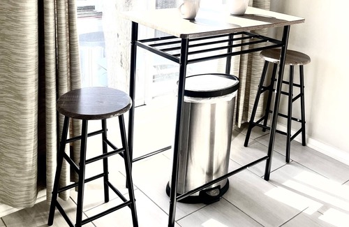 Sunset Park Condominio | Santa Monica Condo in heart of Sunset Park Neighborhood