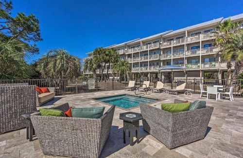 Seagrove Beach Apartamento | Santa Rosa Beach Condo with Balcony-Walk to Gulf