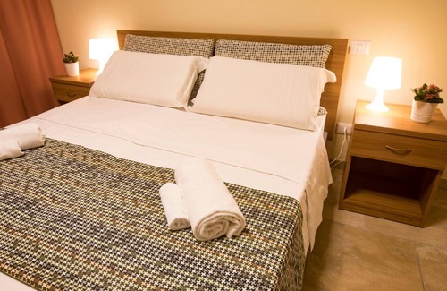 Borgo Roma Casa | Santa Teresa House