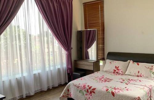 Tebrau Casa | Santai Homestay Jb