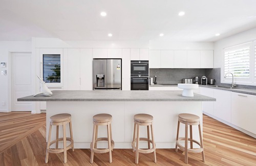 Forresters Beach Casa | Santai - Ocean Views, newly renovated, 12 guests