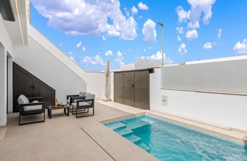 Santiago de la Ribera Villa | Santiago Sunny Seabreeze Villa
