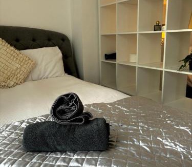 Southport Apartamento | Santiago Suite 3 - A Stylish Southport Apartment