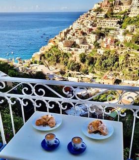 Liparlati Apartamento | Santiago vacation home in Positano