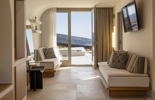 Oia Hotel | Santo Mine Oia Suites