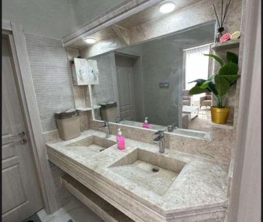 Al Hadd Chalet De Esquí | Santorini chalet شاليه سانتوريني