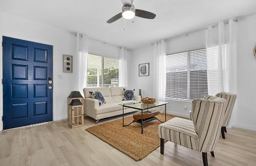 Wilton Manors Casa | Santorini Pool House Wilton Manors Walk to the Dr