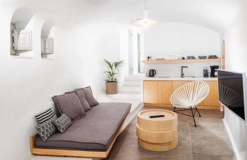 Pyrgos Villa | Santorini Soul Villas