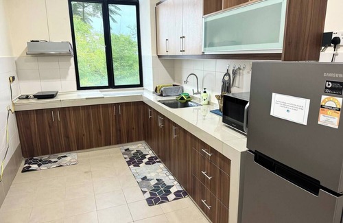 Puchong Casa | Santorini Sunset Lakeview TownVilla Retreat