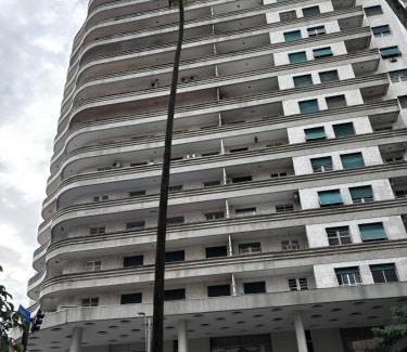 Gonzaga Apartamento | Santos Praia Gonzaga Varanda Cinematográfica - Melhor localização do Bairro