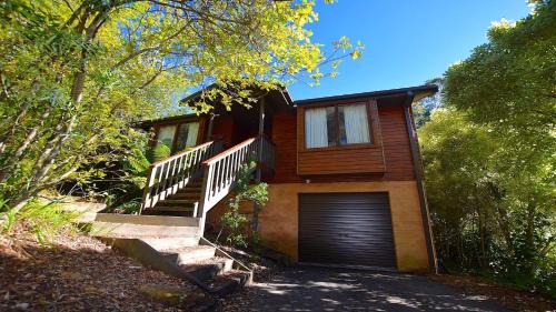 Leura Casa | Santosha Glade near the Everglades