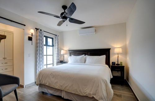 Colonia San Antonio Apartamento | Santuario de la Paz - Newly Modern Renovated Apt