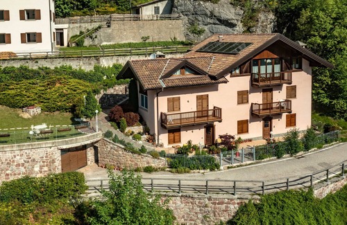 Molveno Apartamento | Sapphire apartment in Molveno on the shores of Italy's most beautiful lake