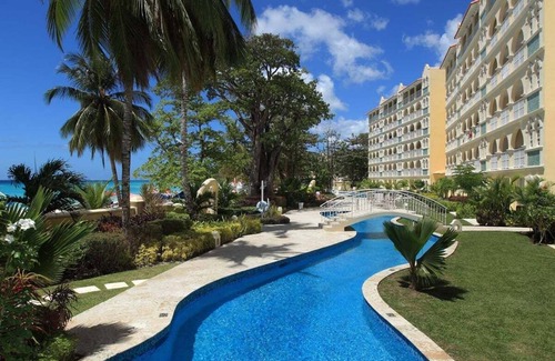 Dover Condominio | Sapphire Beach Condominiums by Blue Sky Luxury