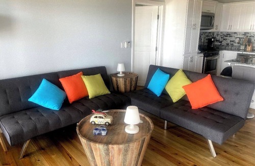 Isla de Utila Casa | Sapphire House Utila, a Waterfront 2 Bedroom Upscale Private Home.
