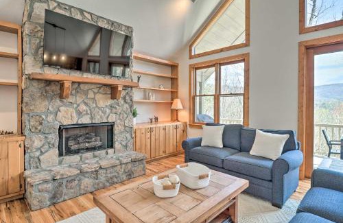 Sapphire Casa | Sapphire Retreat with 2 Decks, Views and Resort Access
