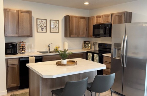 Hermiston Casa | Sapphire Stay- King and Queen
