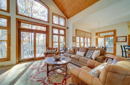 Sapphire Casa | Sapphire Vacation Rental Less Than 1 Mi to Whisper Lake!