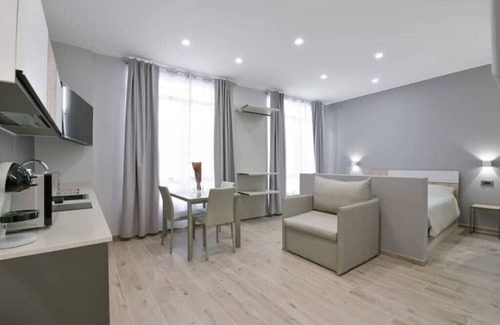 L'antico Ghetto Ebraico Apartamento | Sar May Apartment 1 2 steps from the 2 Towers
