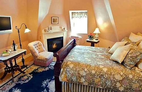 The Point Cama Y Desayuno | Sarah Kendall House