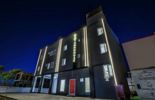 Thoraipakkam Hotel | Saras XOTEL OMR