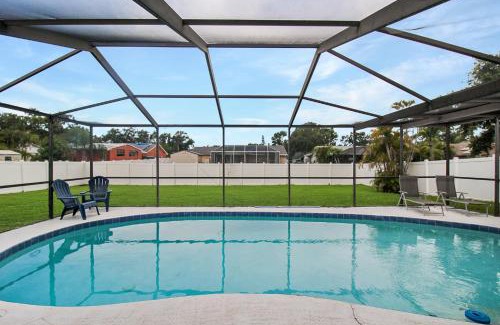 Whitfield Casa | Sarasota Chic Private Pool Home Sunset Splash