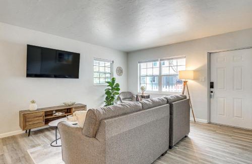 Gillespie Park Casa | Sarasota Duplex in Gillespie Park 1 Mi to Dtwn!