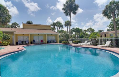 Gulf Gate Estates Apartamento | Sarasota Escape about 4 Mi to Siesta Key Beach!