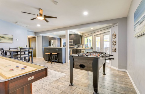 Whitfield Casa | Sarasota Home w/ Heated Pool: 3 Mi to Airport!