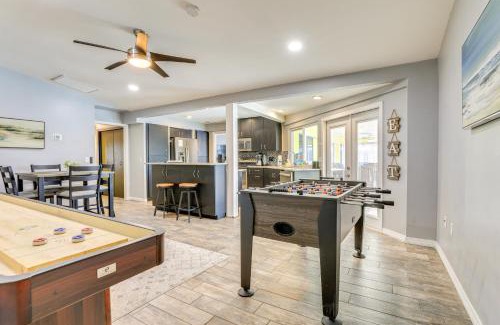 Whitfield Casa | Sarasota Home with Heated Pool 3 Mi to Airport!