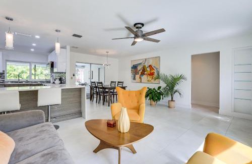 Whitfield Casa | Sarasota Home with Private Pool about 10 Mi to Beach!