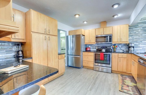 Southgate Casa | Sarasota House with Private Pool - 4 Mi to Beach!