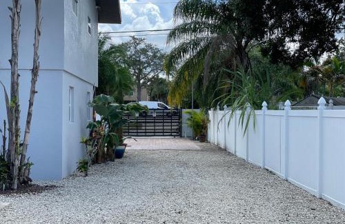 Sarasota Casa | Sarasota Paradise Heated Pool Home Near IMG & Siesta Key Beach