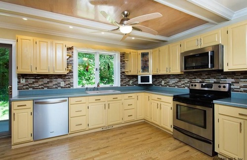 Saratoga Springs Casa | Saratoga Lake Huge 6BR + Private Boathouse