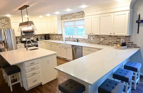 Saratoga Springs Casa | Saratoga oasis on 5.5 acres w/ inground pool