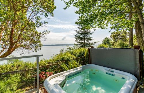 Langley Casa | Saratoga Vista by AvantStay Waterfront Views