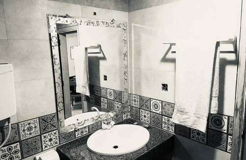 Karachi Hotel | Sarawan Hotel