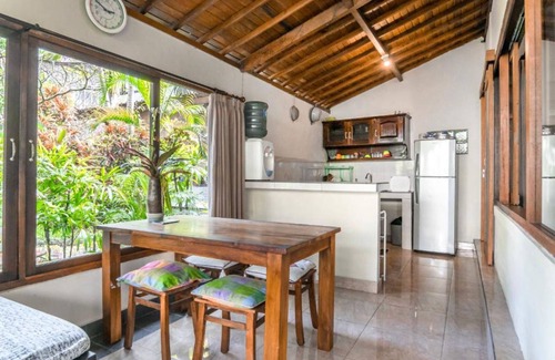 Penestanan Cama Y Desayuno | Sari Bamboo Bungalows