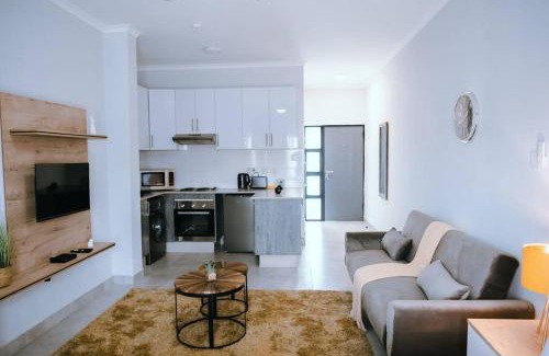 Gaborone Apartamento | Sarona Apartment Studio F203 - HoneyBee Apartment