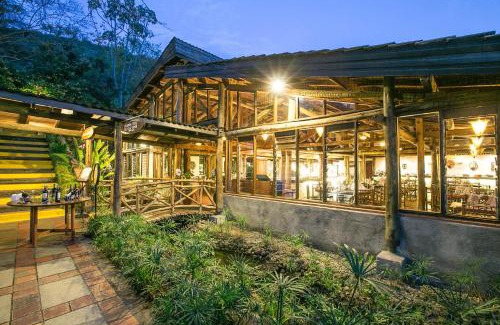 Nakuru Cabina | Sarova Lion Hill Game Lodge