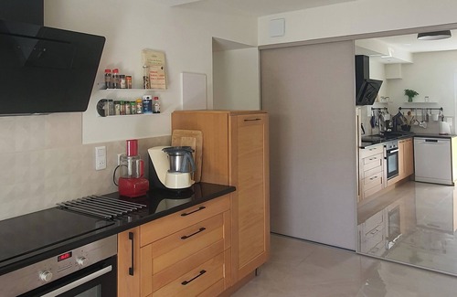 Sartene Apartamento | SARTENE, BEAUTIFUL 52m2 APARTMENT ON PRIVATE GARDEN GROUND,