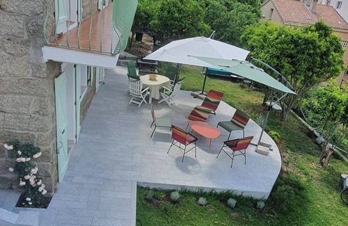 Sartene Apartamento | SARTENE, BEAUTIFUL 52m2 APARTMENT ON PRIVATE GARDEN GROUND,