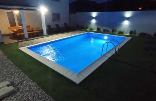 Trn Apartamento | Sasha Apartment and Swimming Pool