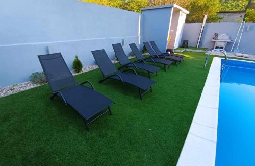 Trn Apartamento | Sasha Apartment and Swimming Pool