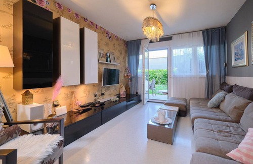 Znjan Apartamento | Sasha's Garden in Split
