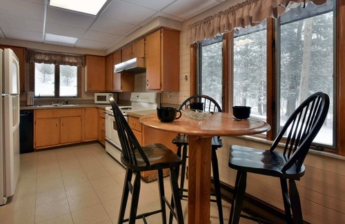 Seven Springs Cabina | Sassafras Cabin at Seven Springs